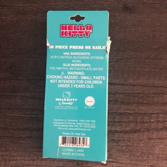 HELLO Kitty 20 piece Press On Nails - Picture 3 of 4